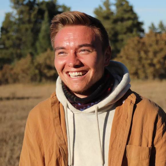 Meet your Posher, Andrew - Picture 1 of 1